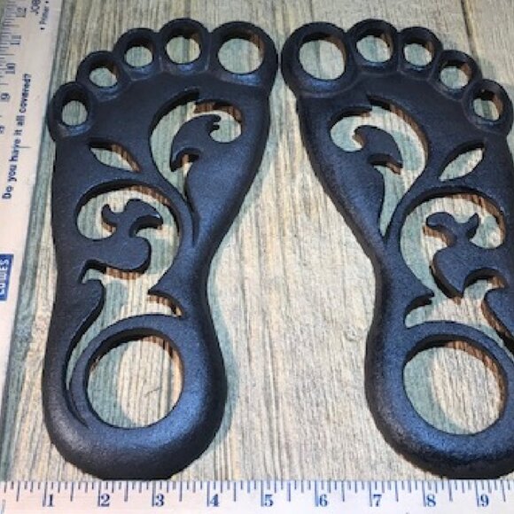 Two (2) Cast Iron Bare Foot Garden Stepping Stone 11 1/2" long Two (2) 0170-0882 - Picture 12 of 12